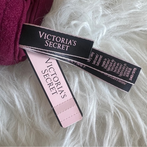 NWT Victoria's Secret Very Sexy Balconet Bra Velvet - Picture 4 of 4